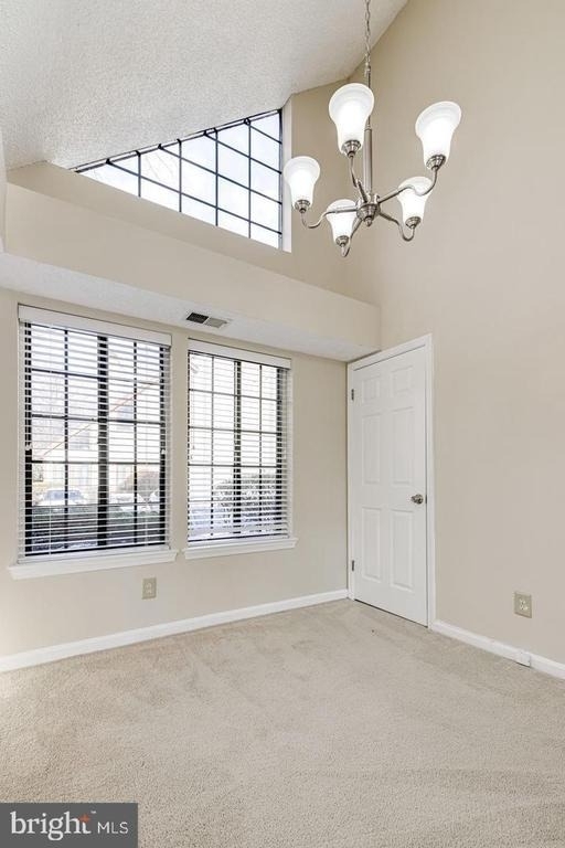 6039 Curtier Drive - Photo 3