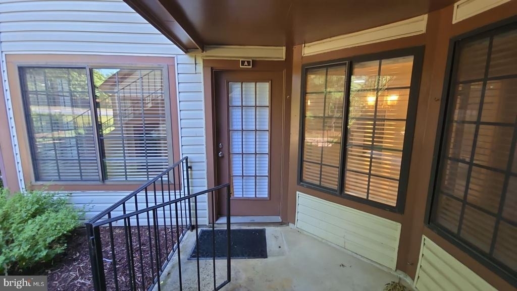 6039 Curtier Drive - Photo 2