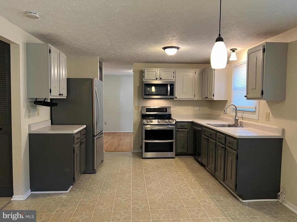 12205 Parkstream Terrace - Photo 19