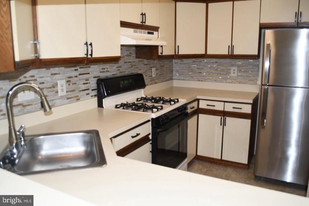 14380 Gringsby Court - Photo 2