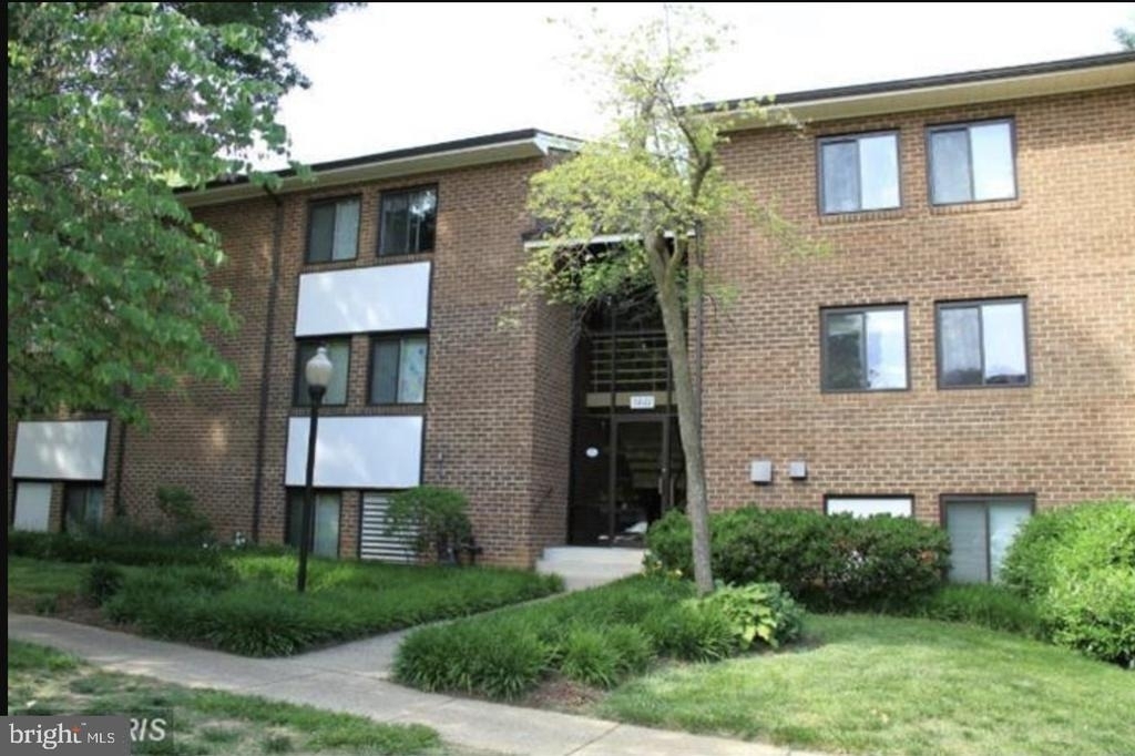 1441 Northgate Square - Photo 0