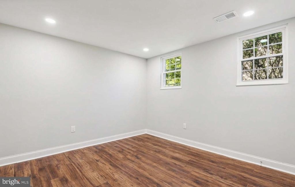 7081 Leewood Forest Drive - Photo 12
