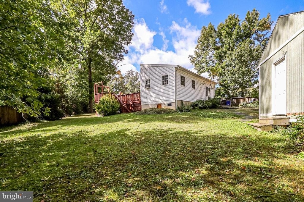 8113 Carlyle Place - Photo 32
