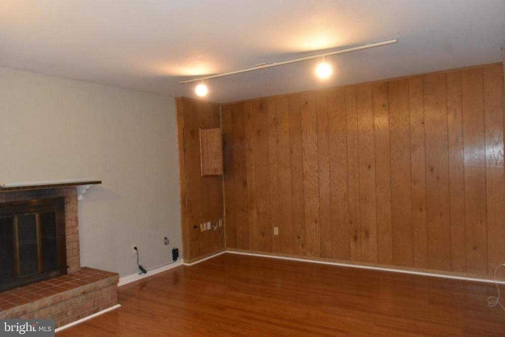 4557 King Edward Court - Photo 23