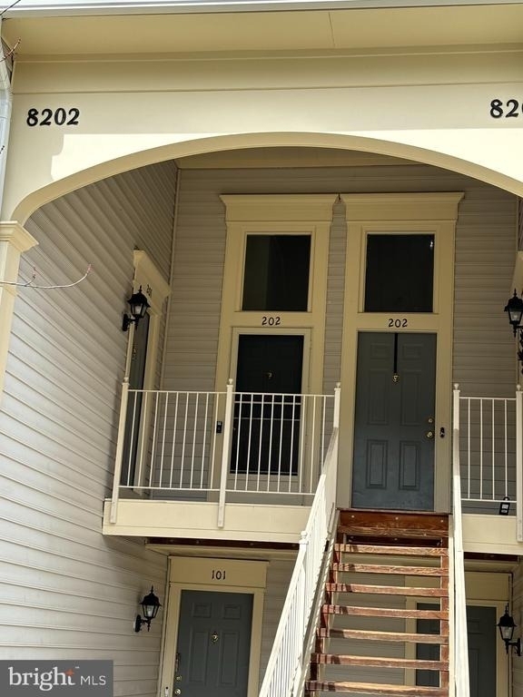 8202 Crossbrook Court - Photo 1
