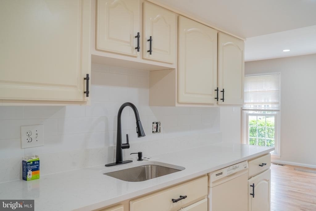 3970 Bradwater Street - Photo 9