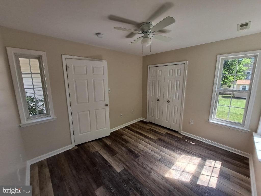 210 Amaret Street - Photo 6