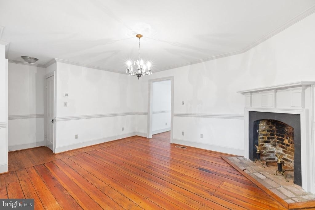 1307 Caroline Street - Photo 10