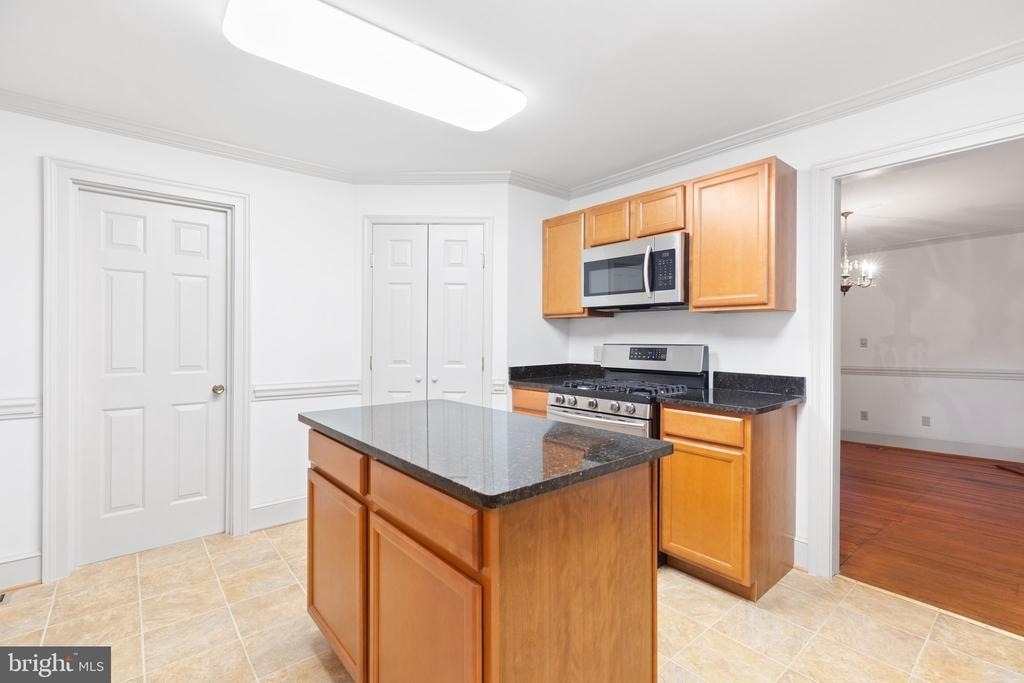 1307 Caroline Street - Photo 13