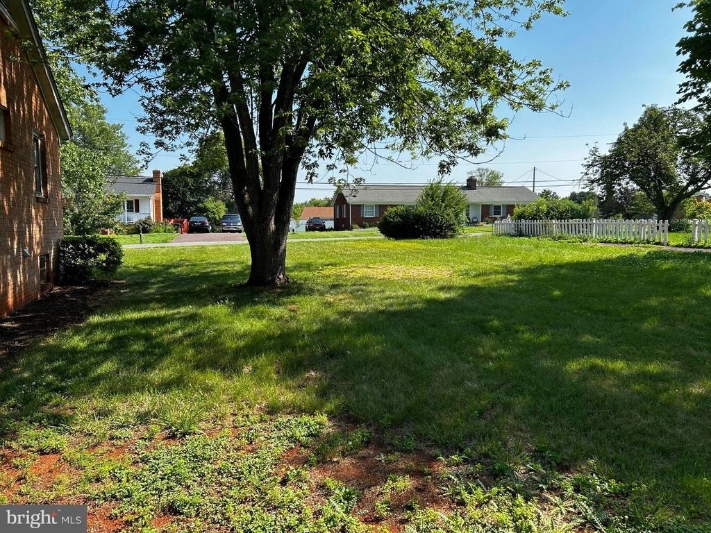 525 Azalea Street - Photo 22