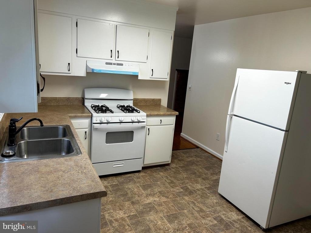 525 Azalea Street - Photo 6