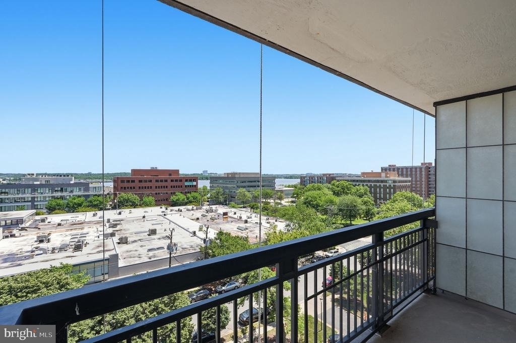 801 N Pitt Street - Photo 15
