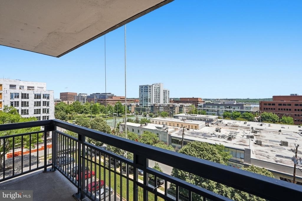 801 N Pitt Street - Photo 14