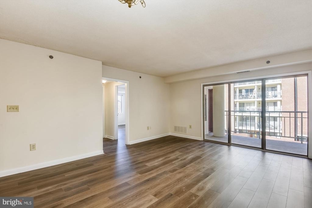 610 N West Street - Photo 7