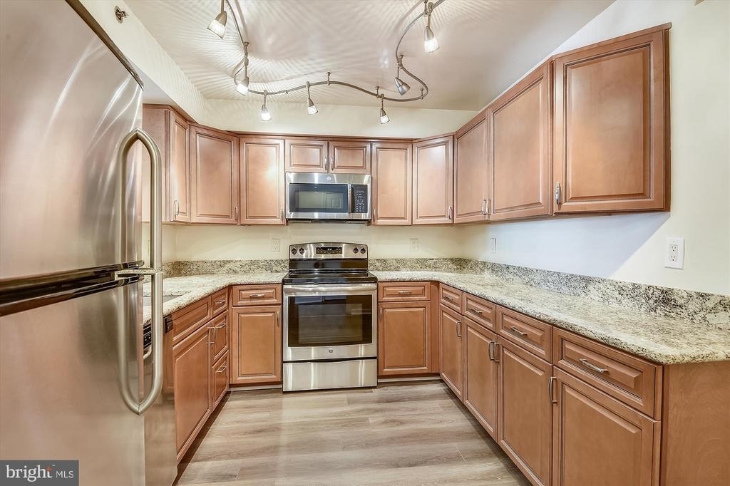 610 N West Street - Photo 1