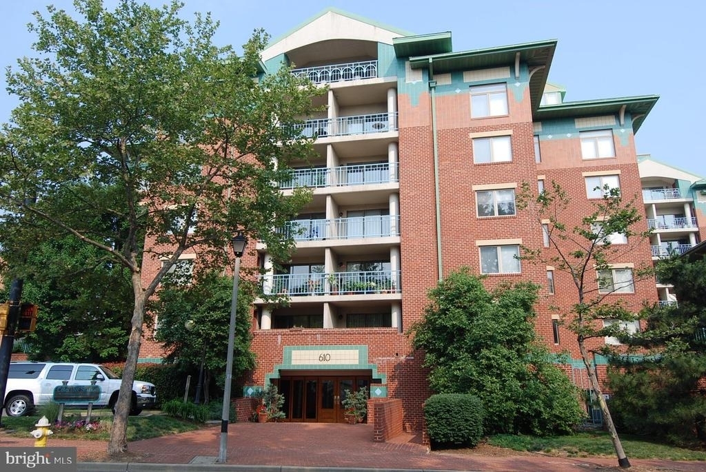 610 N West Street - Photo 45