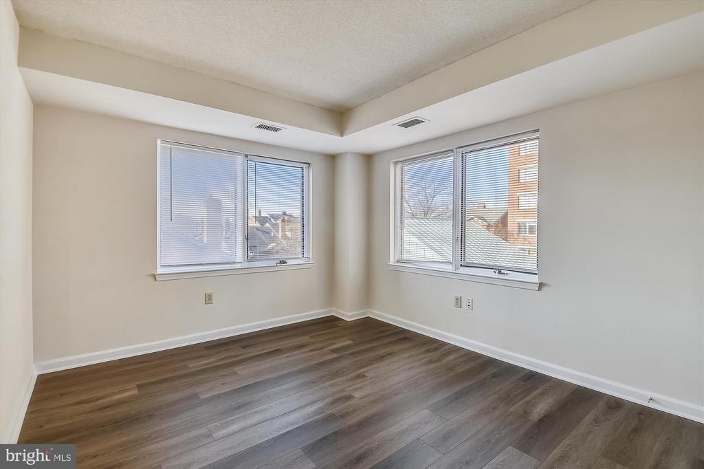 610 N West Street - Photo 10