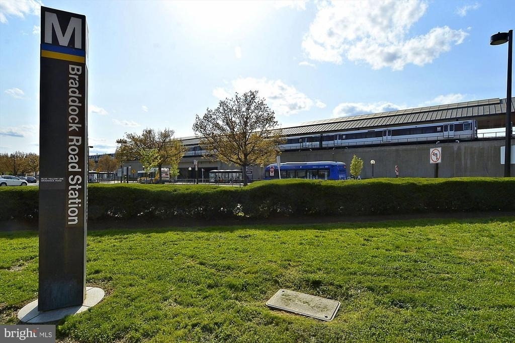 610 N West Street - Photo 42