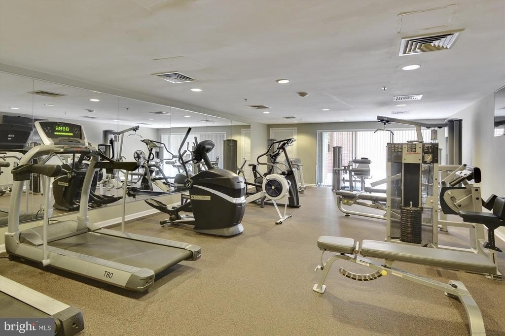 610 N West Street - Photo 22