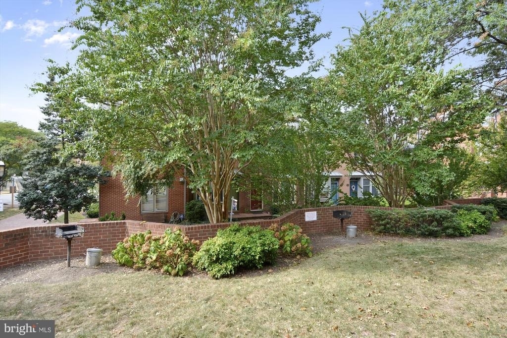 610 N West Street - Photo 44