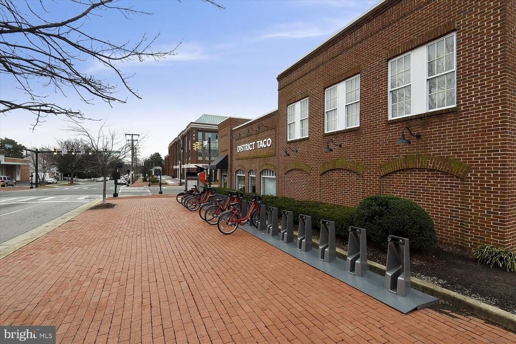 610 N West Street - Photo 35