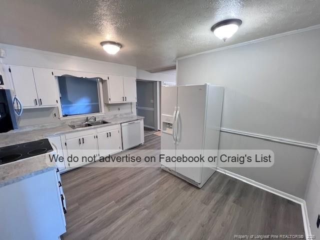 219 N Ingleside Drive - Photo 2