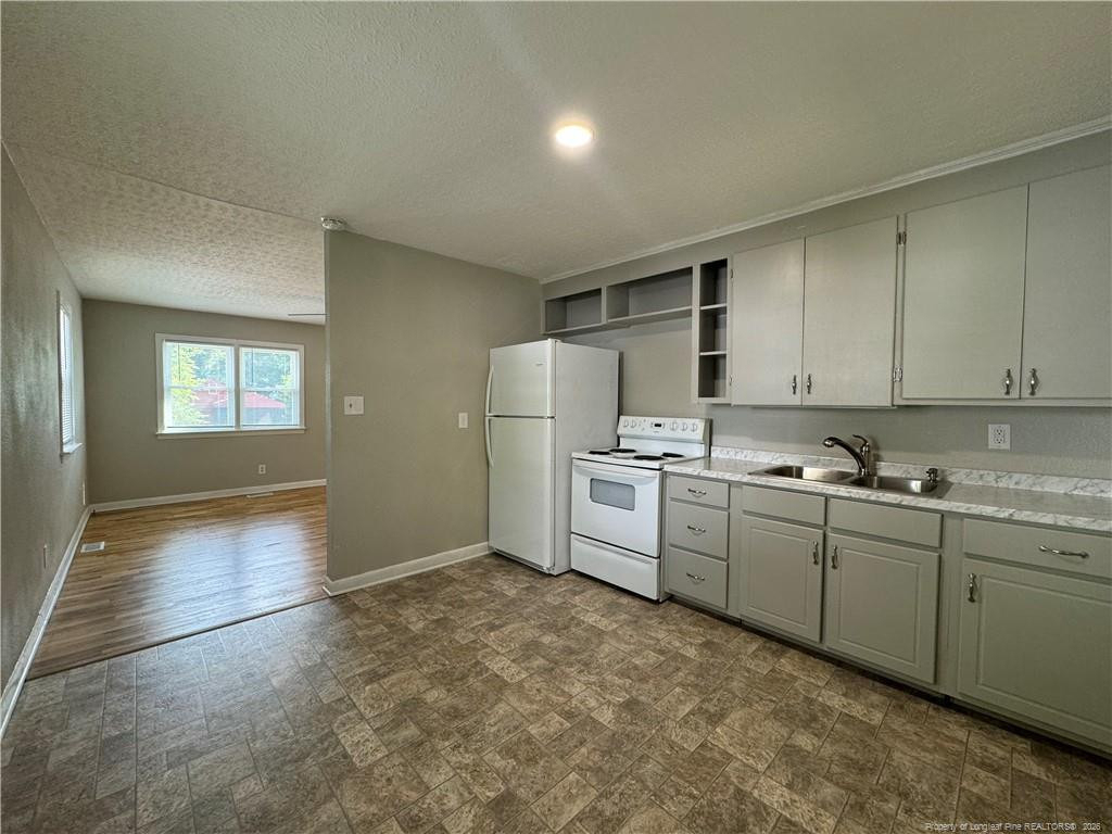405 Laura Court - Photo 4