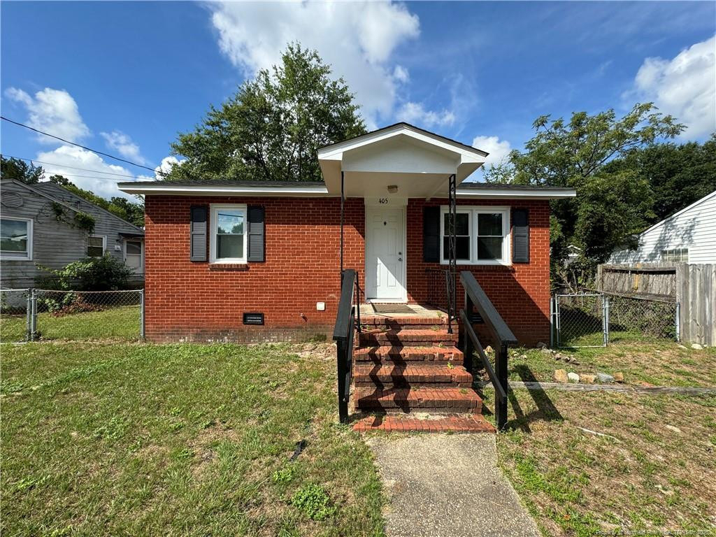 405 Laura Court - Photo 0