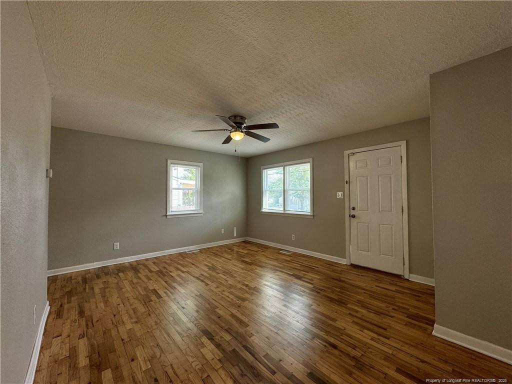 405 Laura Court - Photo 8
