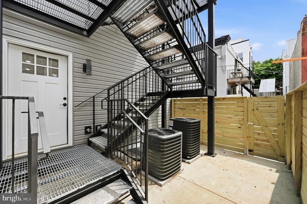 1514 S 22nd Street - Photo 8