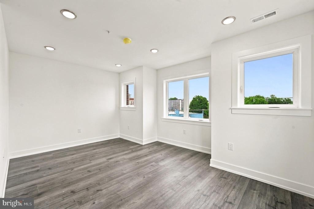 1514 S 22nd Street - Photo 32