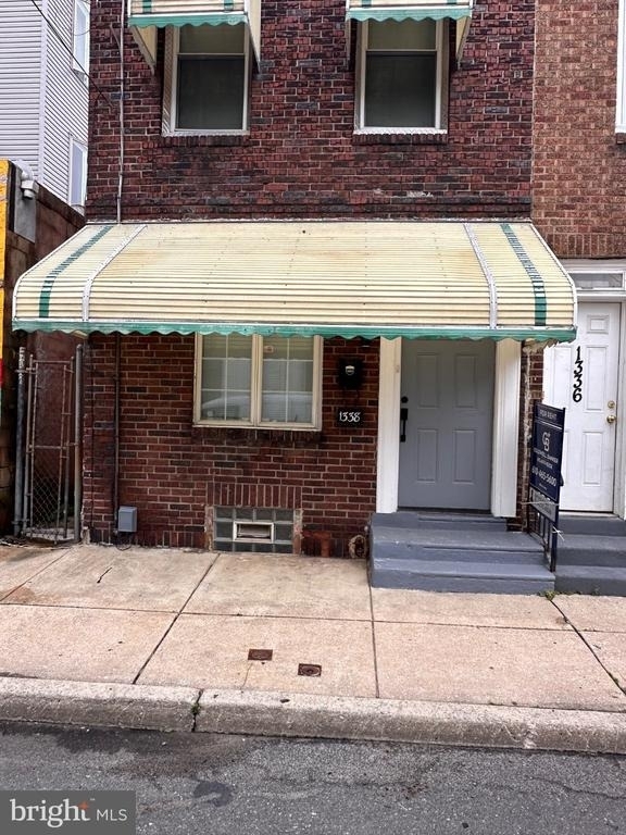 1338 Hicks Street - Photo 0