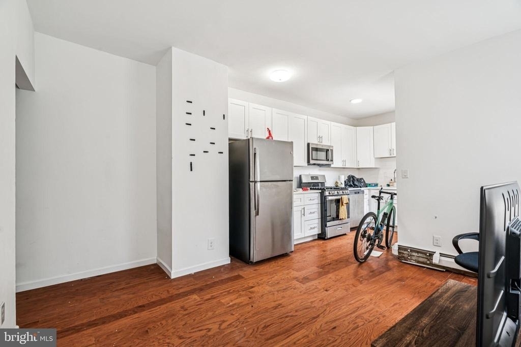 1917 Spring Garden Street - Photo 3