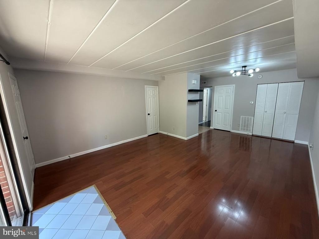 9841 Northeast Avenue - Photo 1