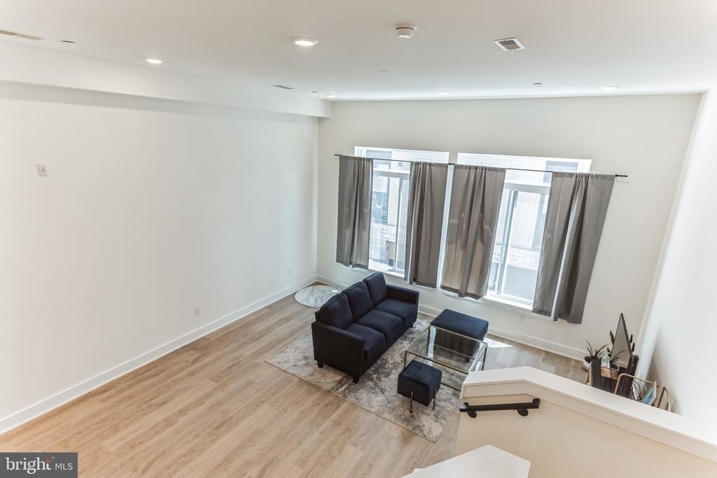 1115 N American Street - Photo 3