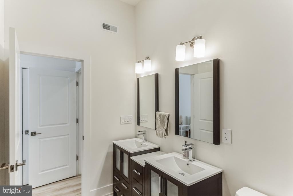 1115 N American Street - Photo 7