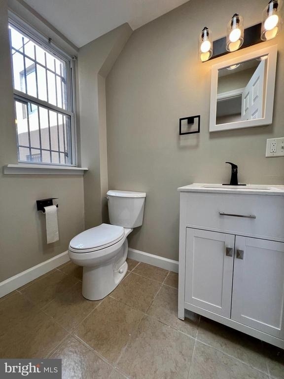 1844 W Master Street - Photo 8