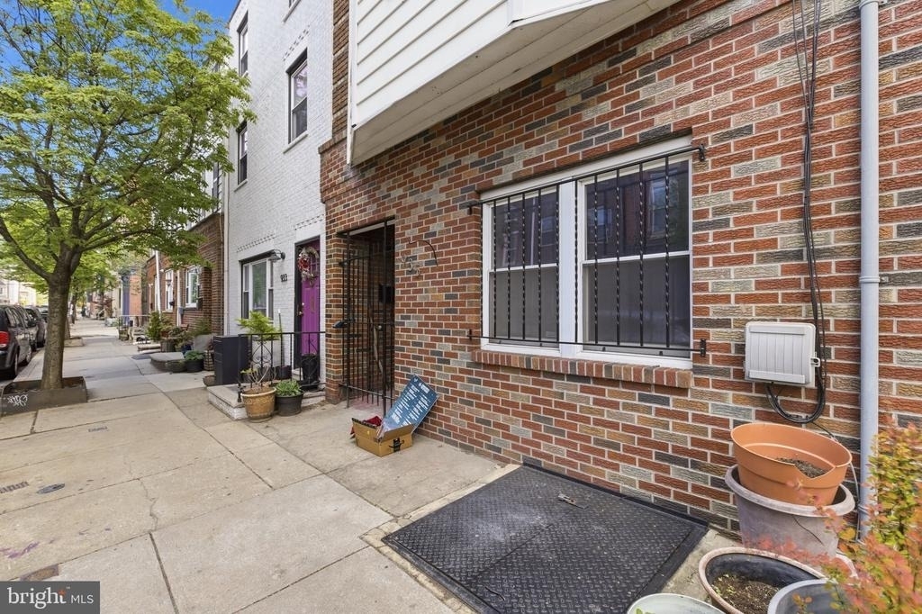 935 E Passyunk Avenue - Photo 21
