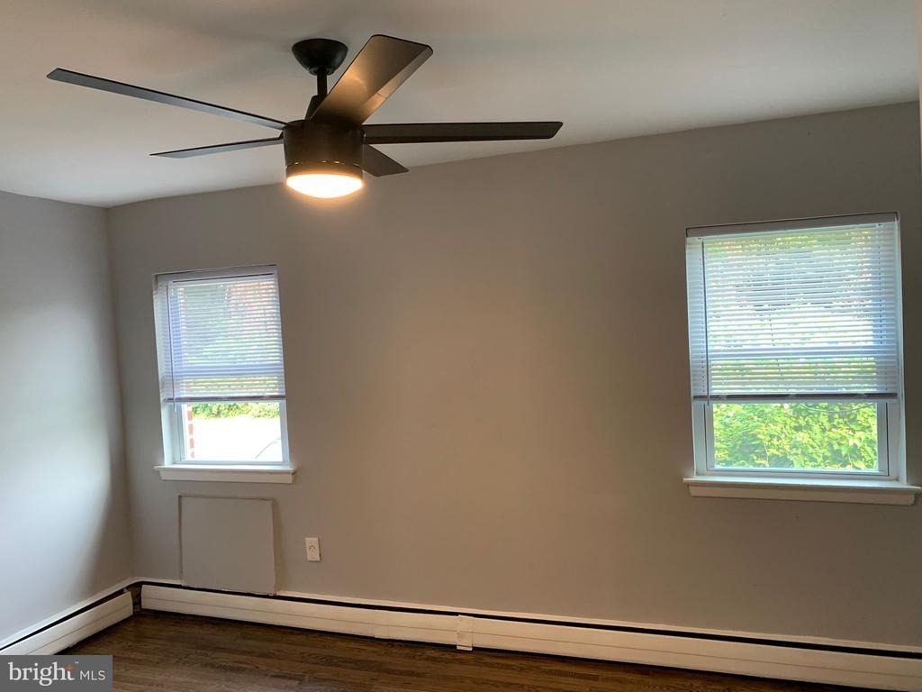1009 E Cliveden Street - Photo 7