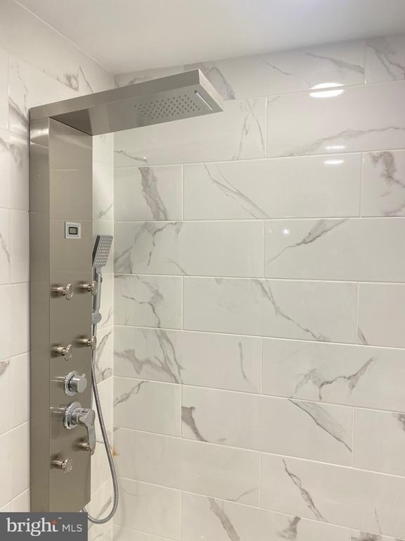 1009 E Cliveden Street - Photo 9