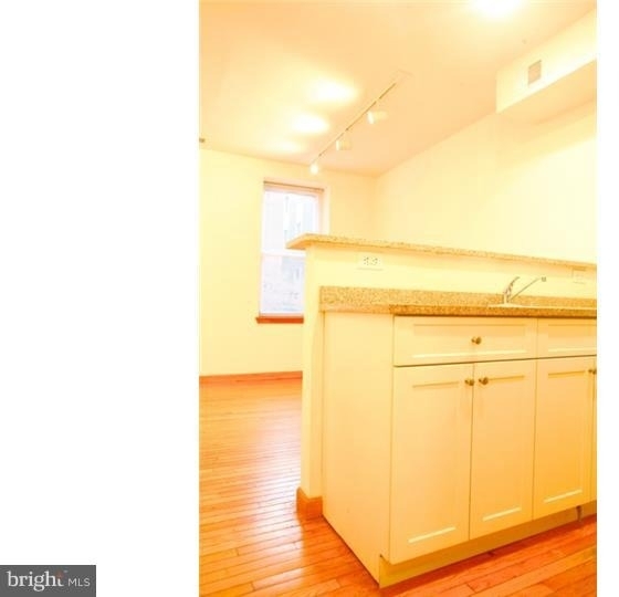 260 S 11th Street - Photo 6