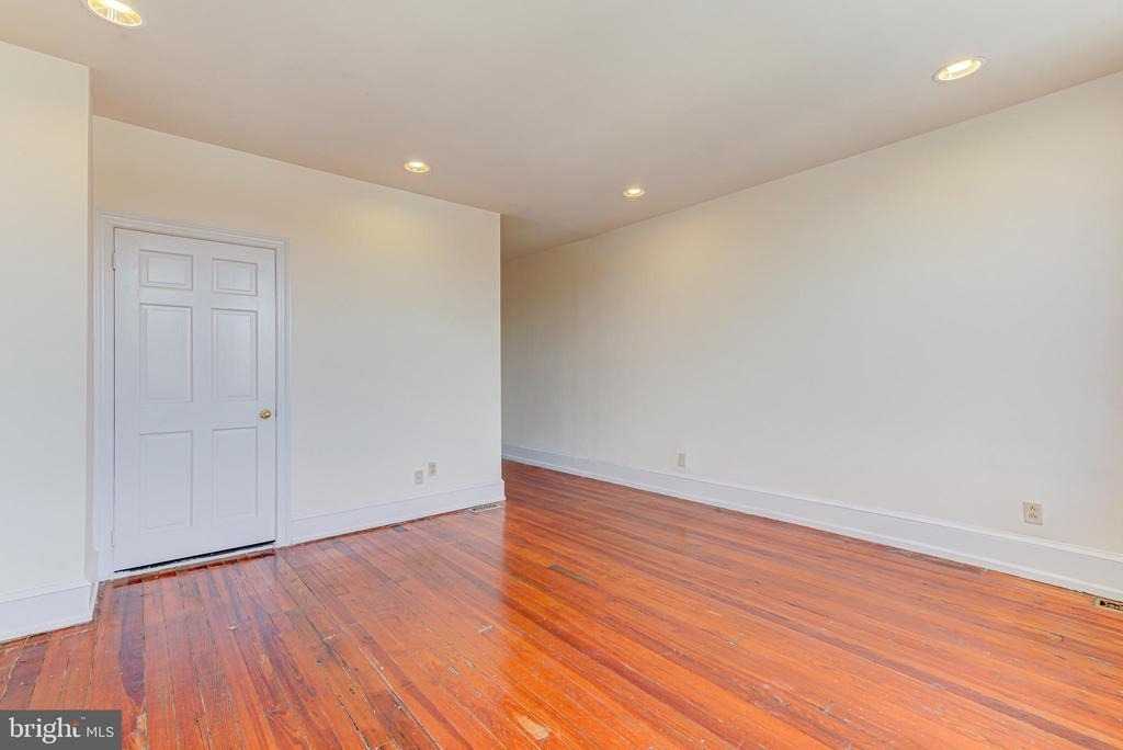 1825 S Broad Street - Photo 17