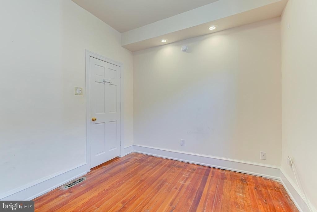 1825 S Broad Street - Photo 21