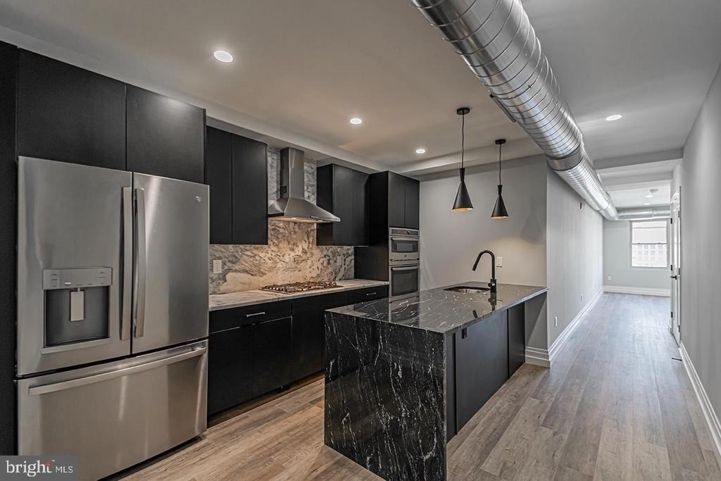 526 Brown Street - Photo 1