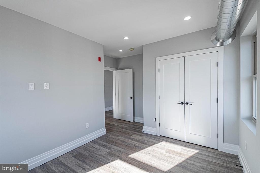 526 Brown Street - Photo 11
