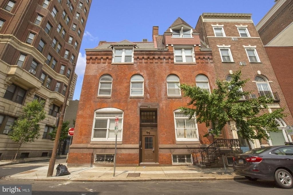 242 S 13th Street - Photo 14