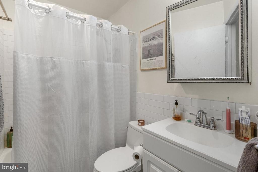242 S 13th Street - Photo 8