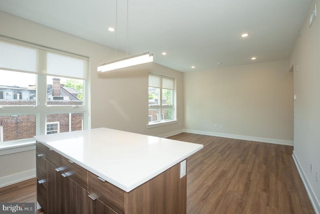 4534 Spruce Street - Photo 2