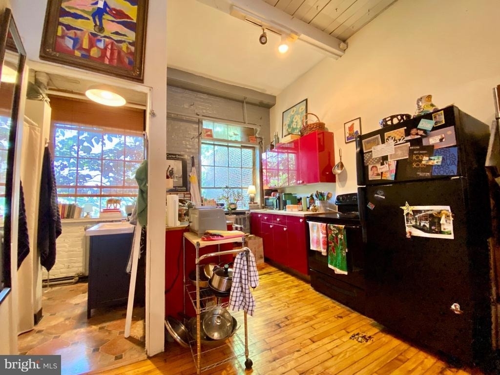 14 W Harvey Street - Photo 2