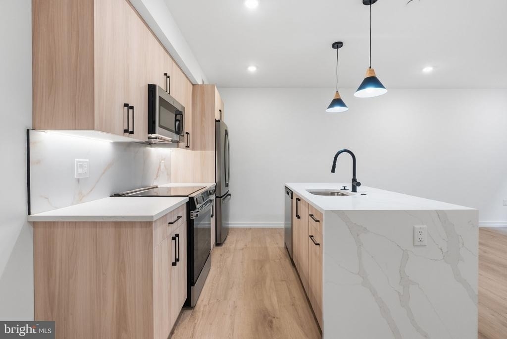 208 Vine Street - Photo 4